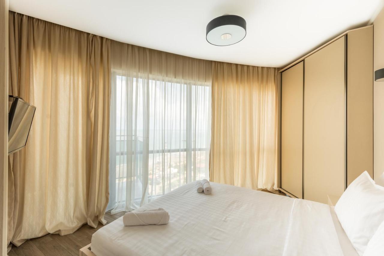 Orbi Sea Towers Hotel Official Batumi Exterior photo